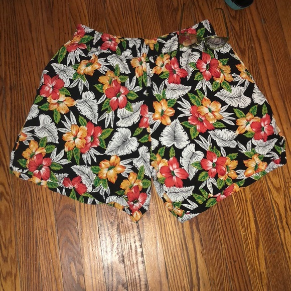 Pants - Vintage Flower Power Shorts